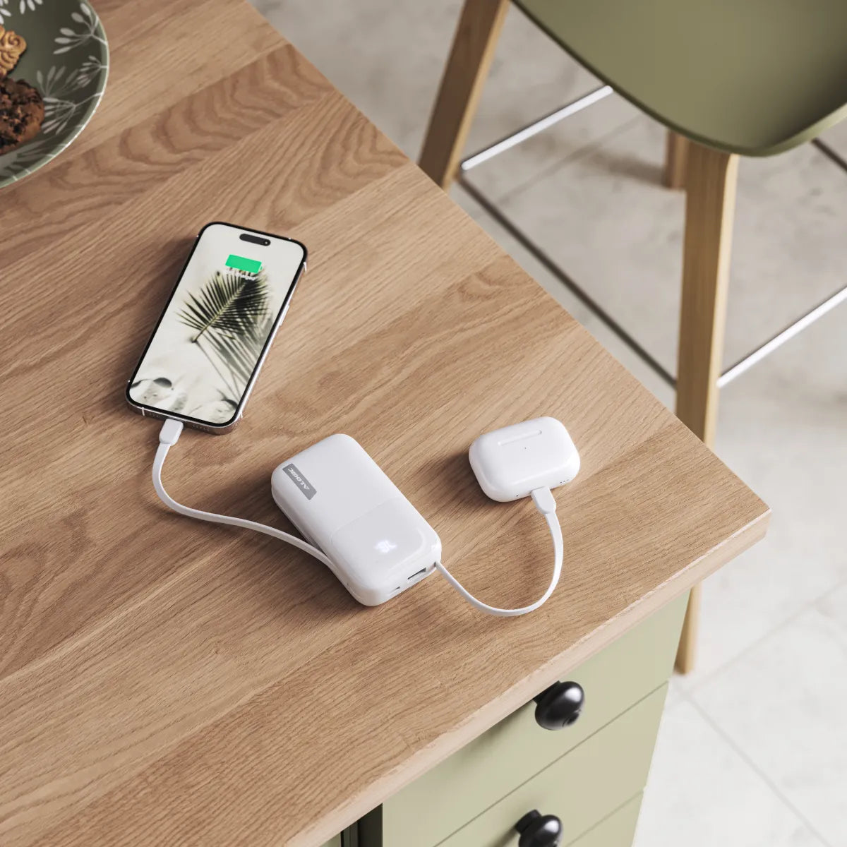 Tandem 10,000mAh Power Bank with 22W USB-C and Lightning Cables